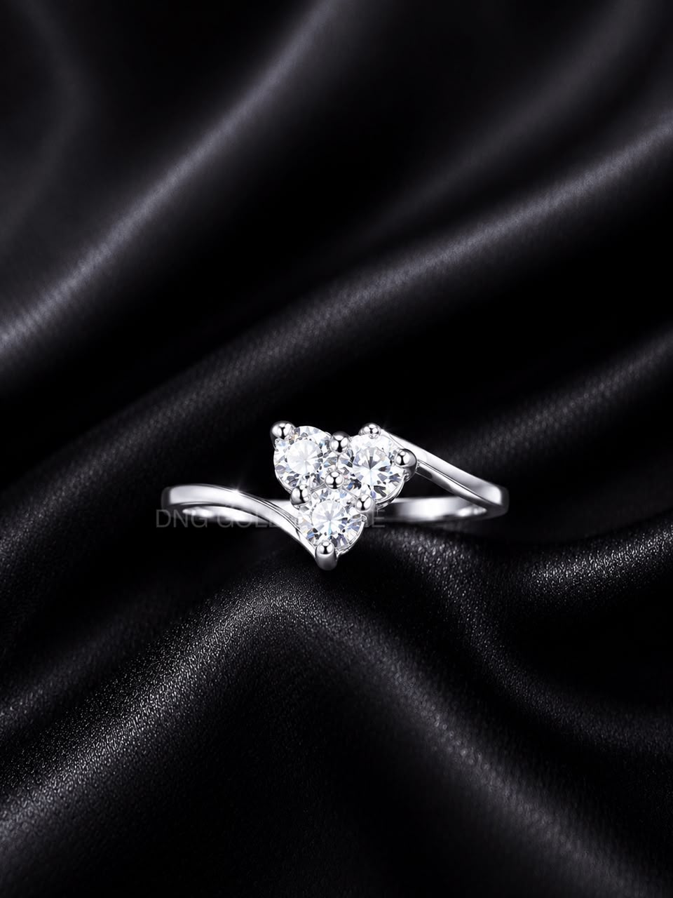 Cincin Swiss Tiga Segi