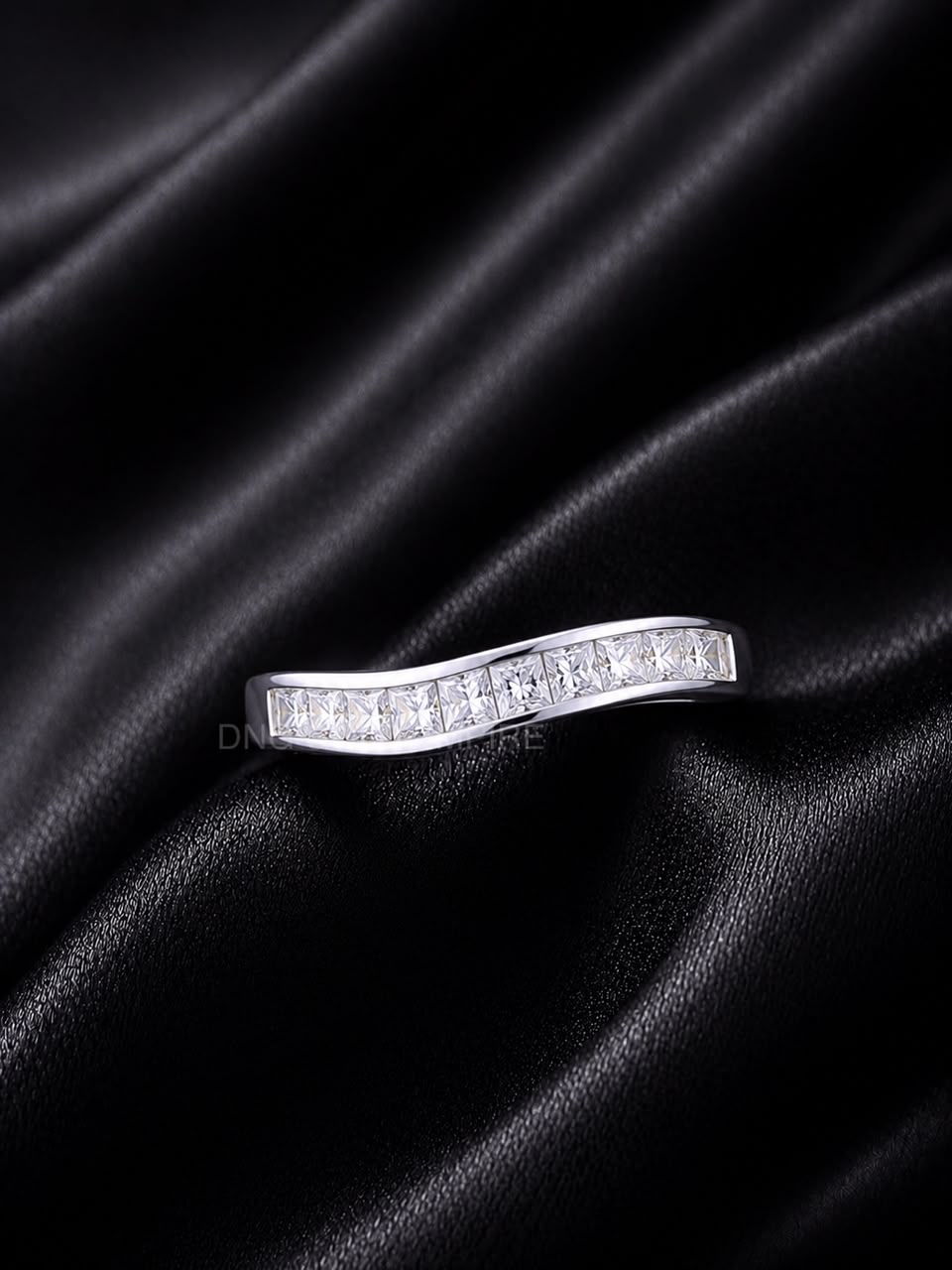 Cincin Rotan Swiss