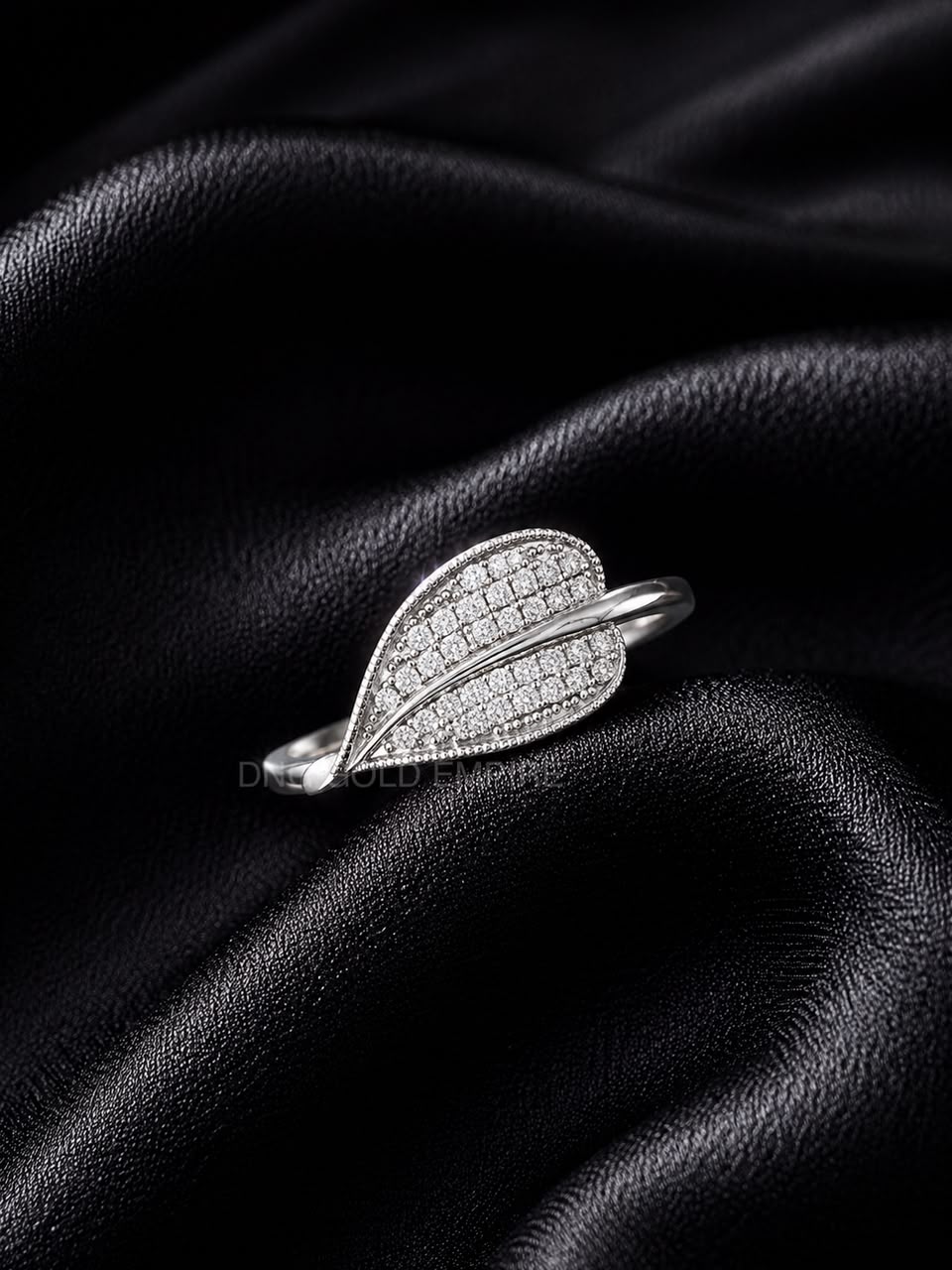 Cincin Swiss Daun