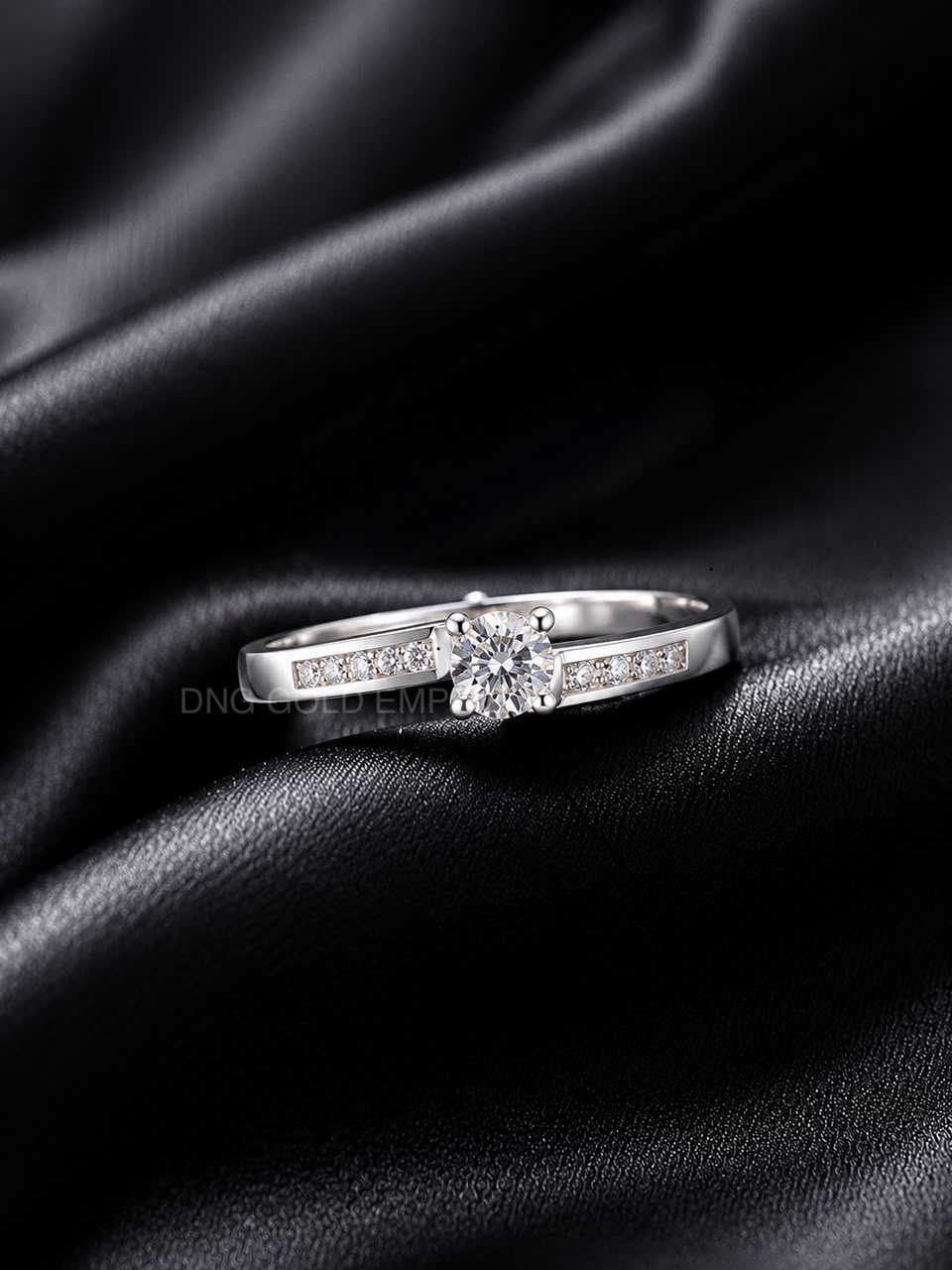 Cincin Swiss Batu Putih